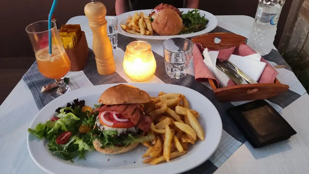 Menu_Golden Bay Bar Restaurant_Darátsos_image_8