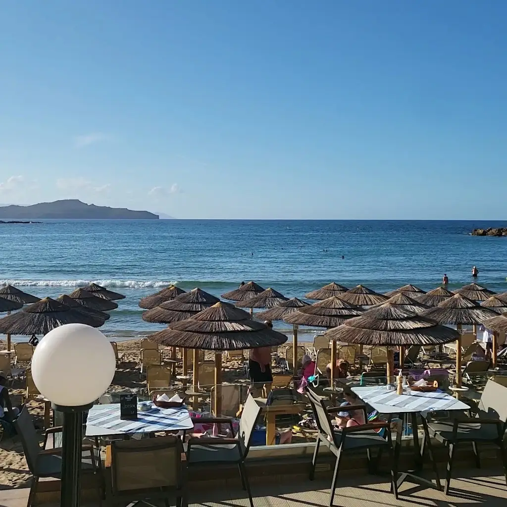 Golden Bay Bar Restaurant_Darátsos_slider_image_2