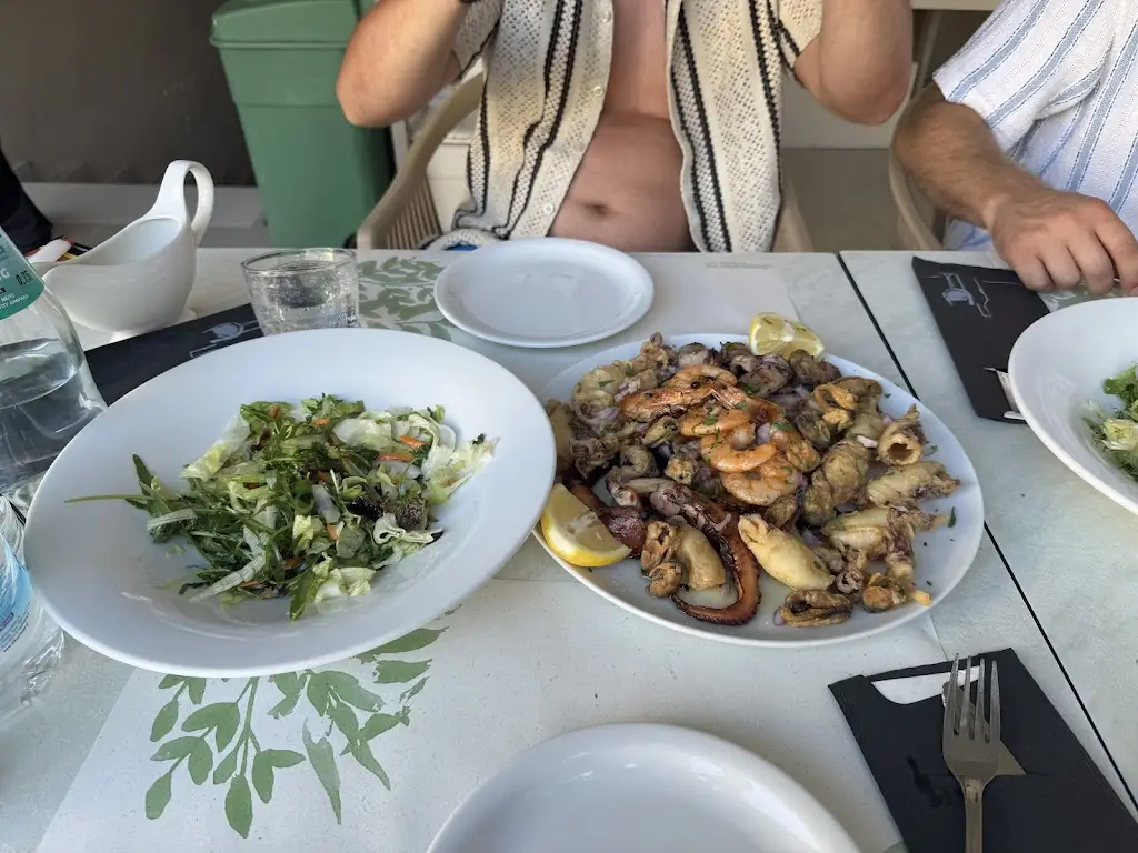 Manolache Roxana_Talos Restaurant_Darátsos_review