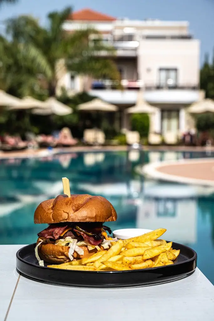 Okeanis All Day Restaurant_Darátsos_slider_image_2