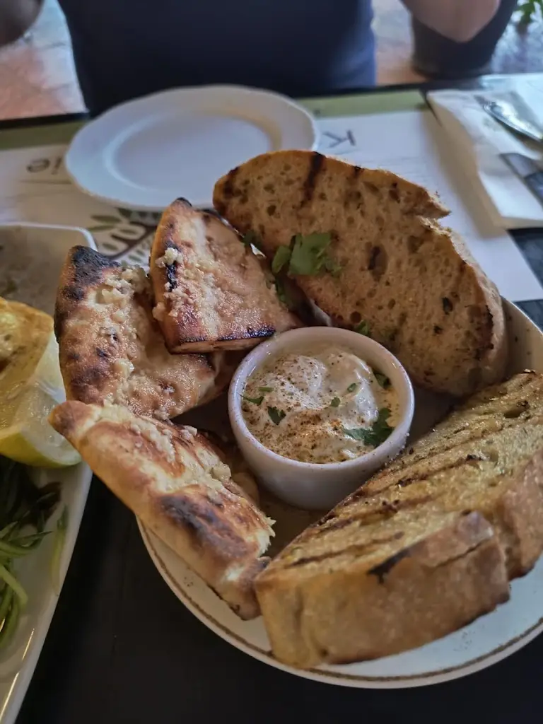 Menü_Kuzina Galerie_Darátsos_Bild_3