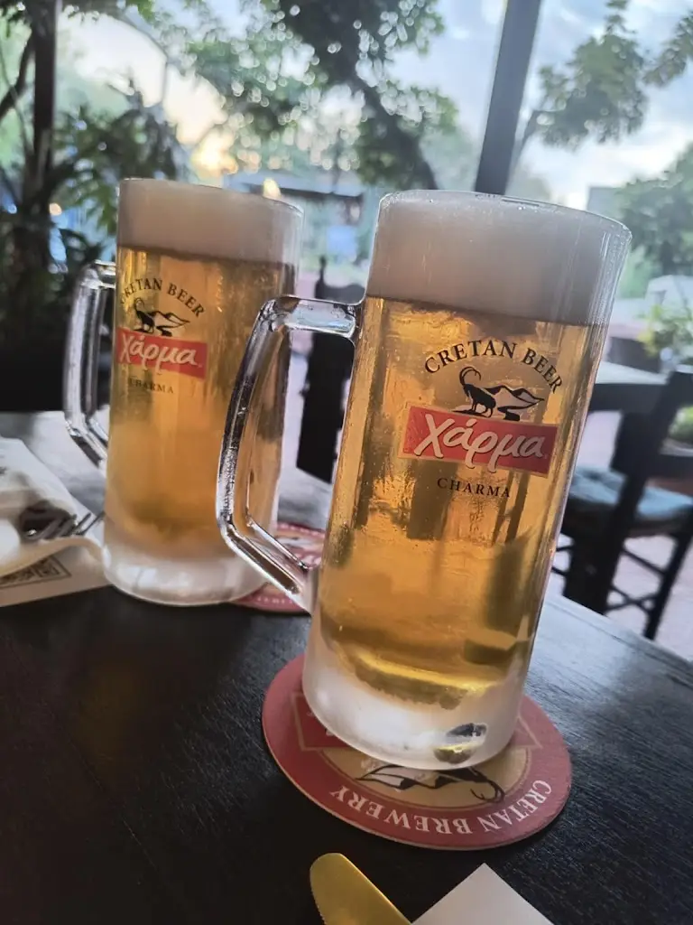 Menü_Kuzina Galerie_Darátsos_Bild_4