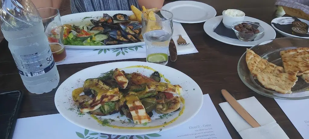 Menü_Kuzina Galerie_Darátsos_Bild_7