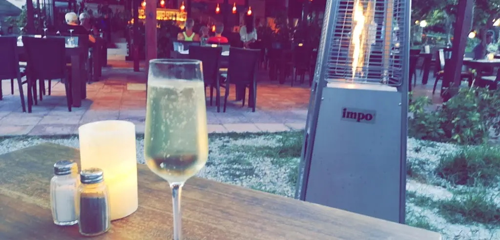 Menü_Kuzina Galerie_Darátsos_Bild_8