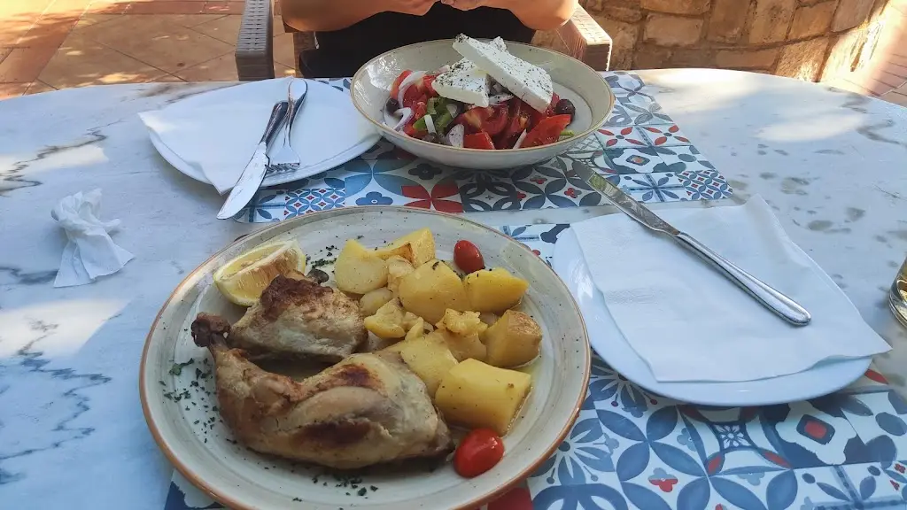 Menü_Artemis Restaurant_Darátsos_Bild_9