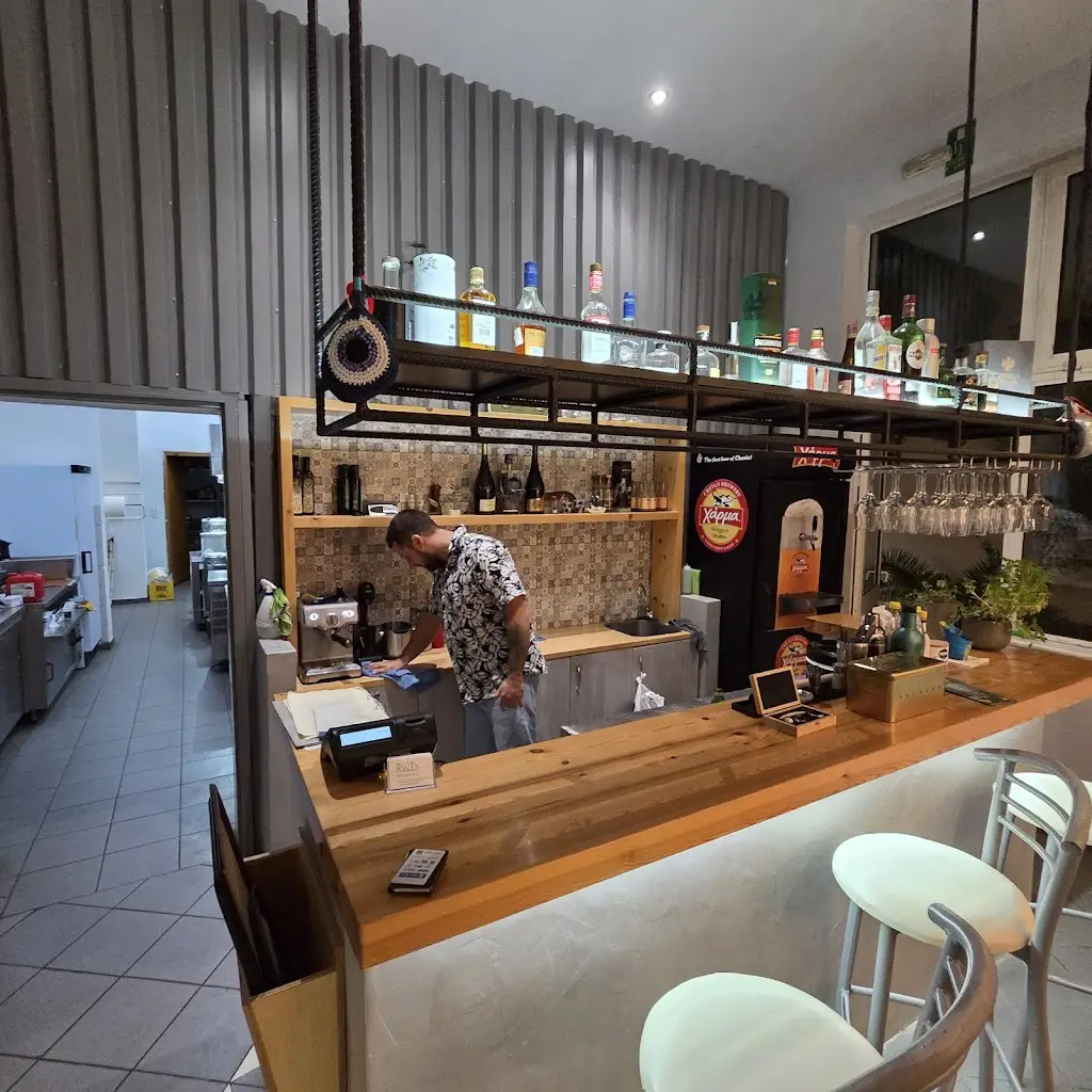 Roots_Darátsos_slider_image_3