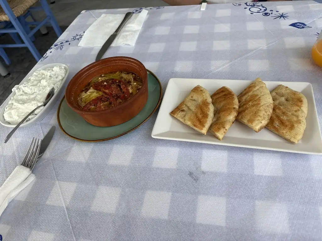 Vincent_Coha Grill House_Eloúnda_review