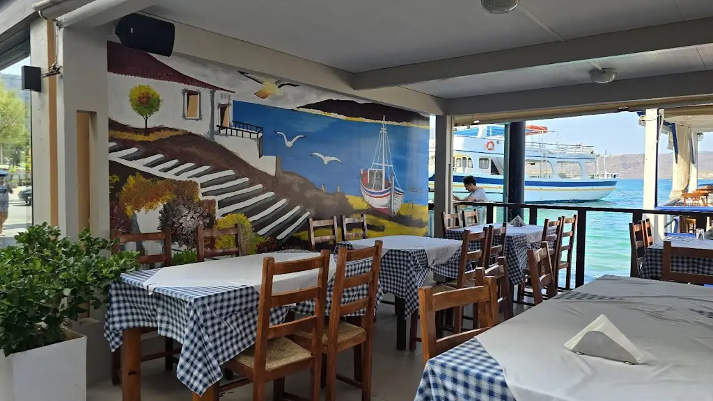 Megaro restaurant à Eloúnda