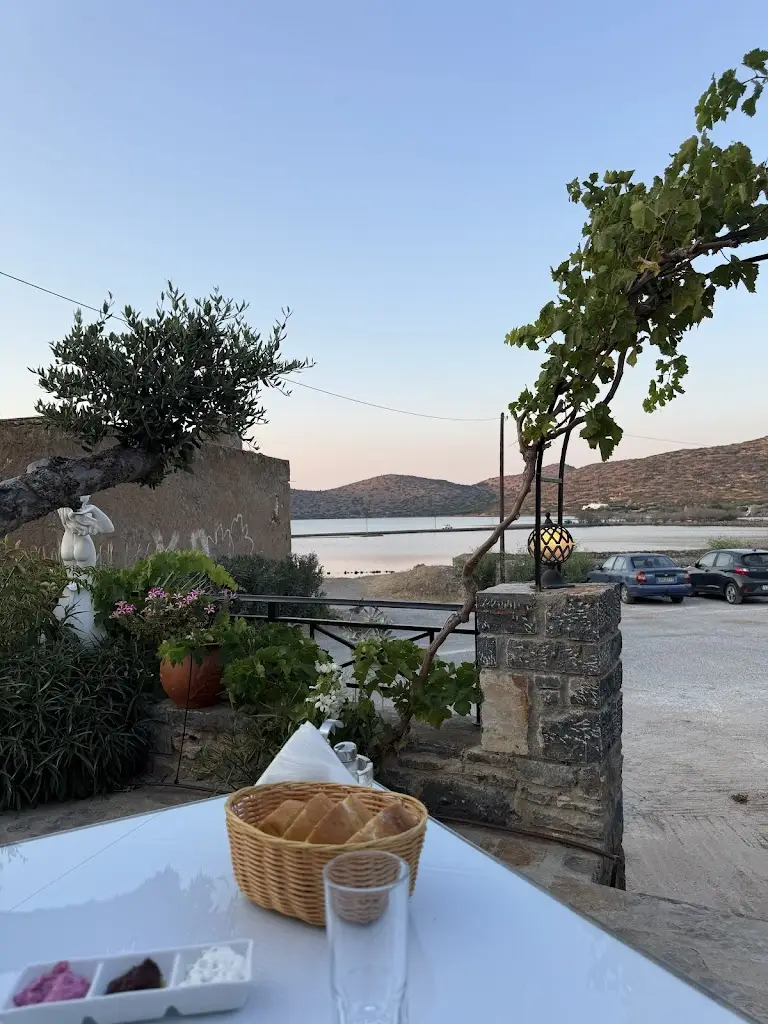Bella Versteegh_Taverna Paradiso Elounda_Eloúnda_review