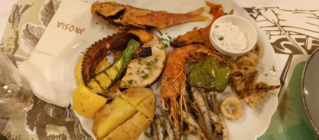 Menu_Ambrosia Taverna_Goúrnes_image_5