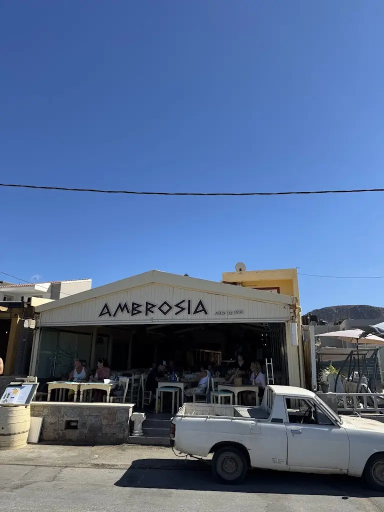 Simon Steuer_Ambrosia Taverna_Goúrnes_review