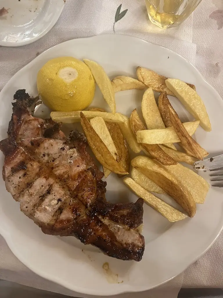 The good wine_Grammatikó_slider_image_2