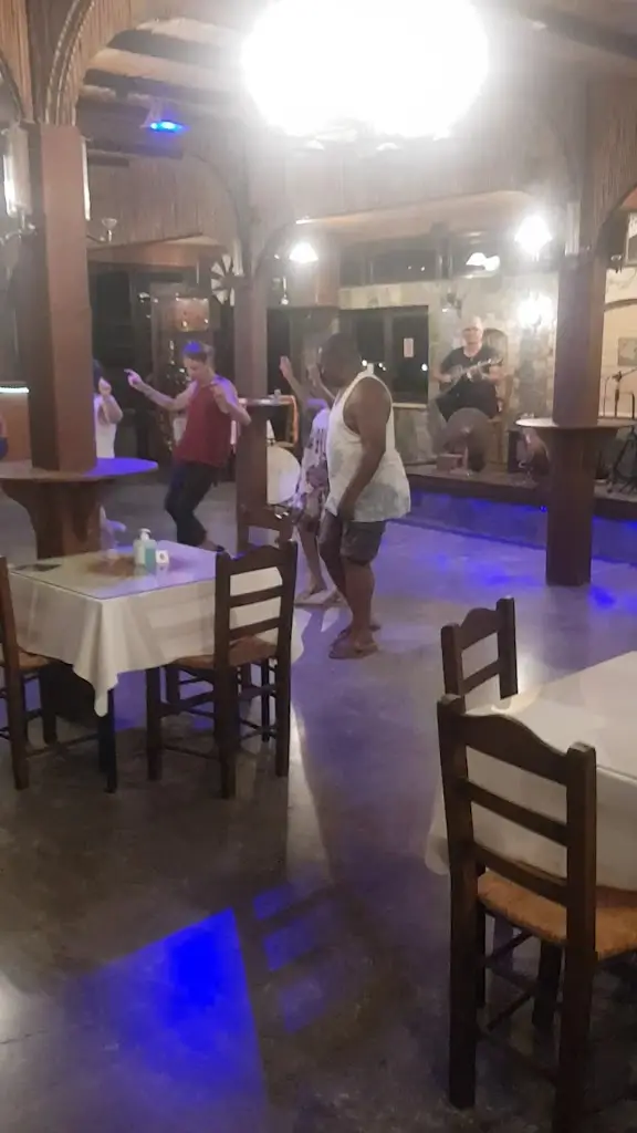 Asteria Garden Restaurant_Goúrnes_slider_image_2