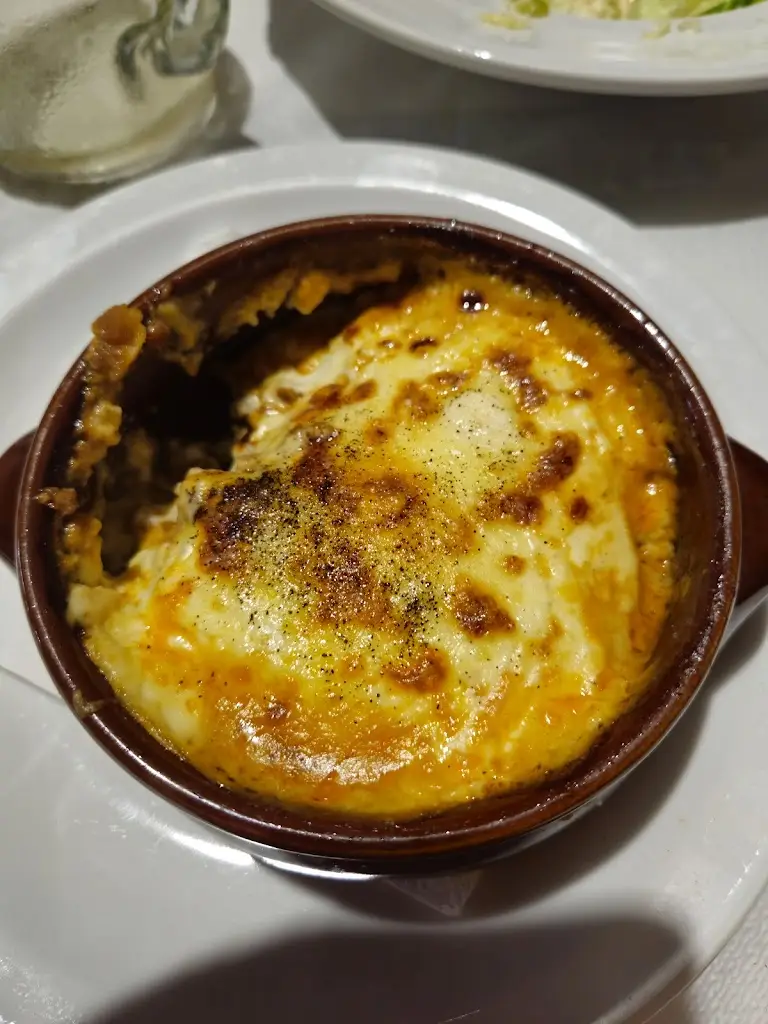 Gail Riley_Kyknos Family Taverna_Goúrnes_recensione