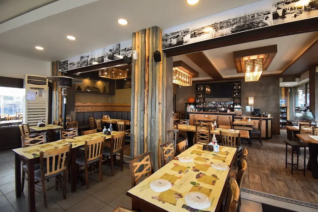 A Little Wine A Little Sea Restaurant in Heraklion