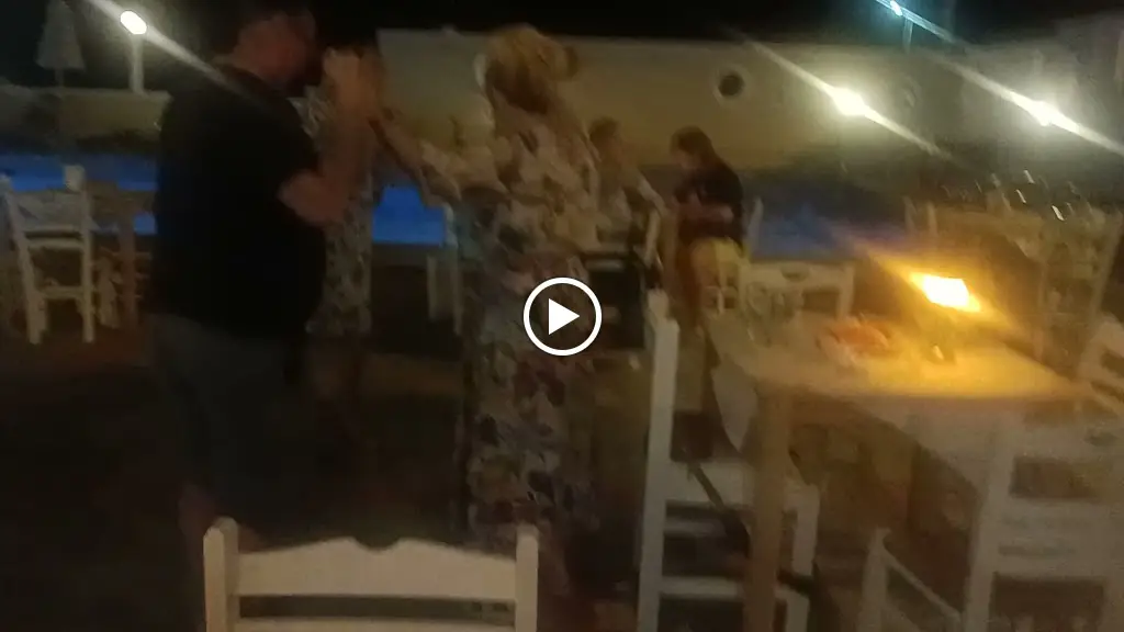 Proimos pool bar restaurant_Geráni_slider_image_2