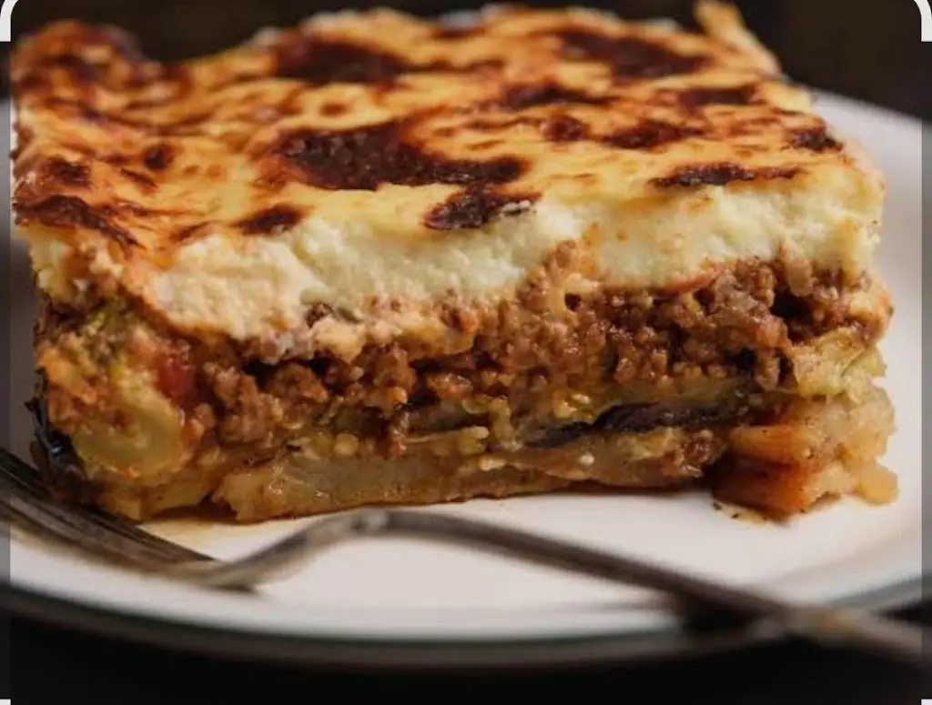 Proimos pool bar restaurant_Geráni_slider_image_3