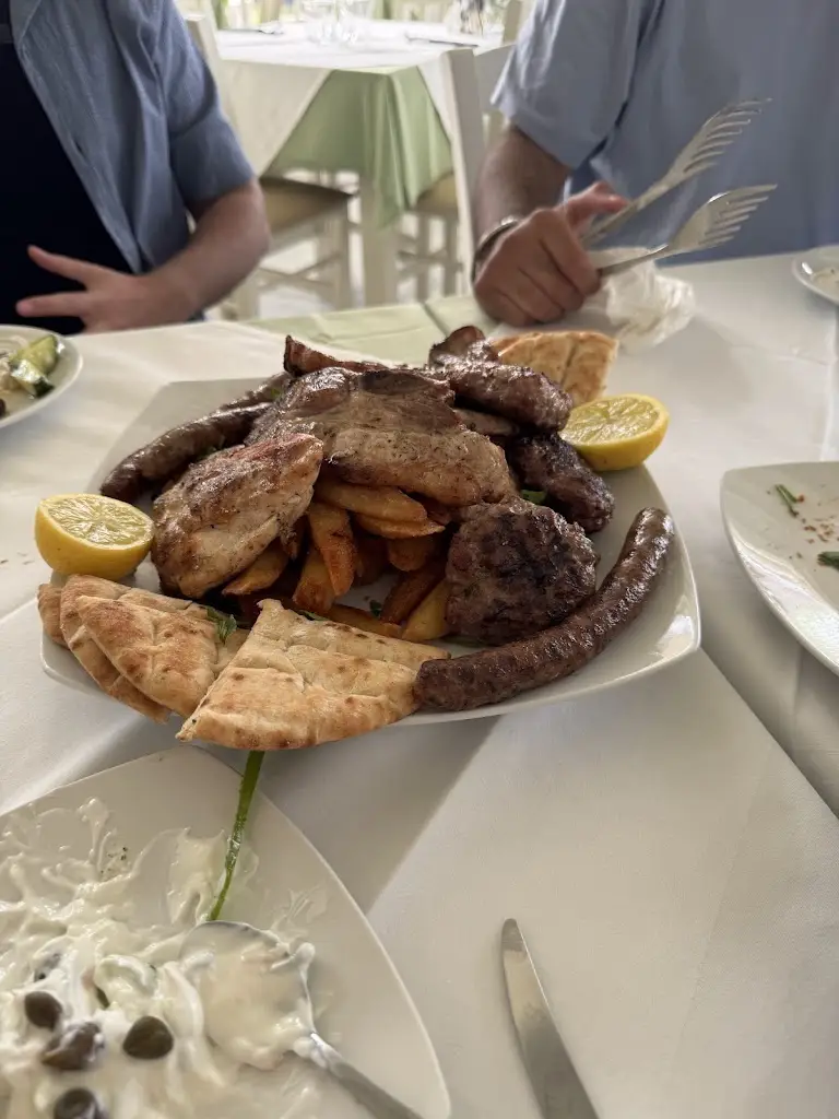 Barnabas Nagy_Filosofos Restaurant_Geráni_review