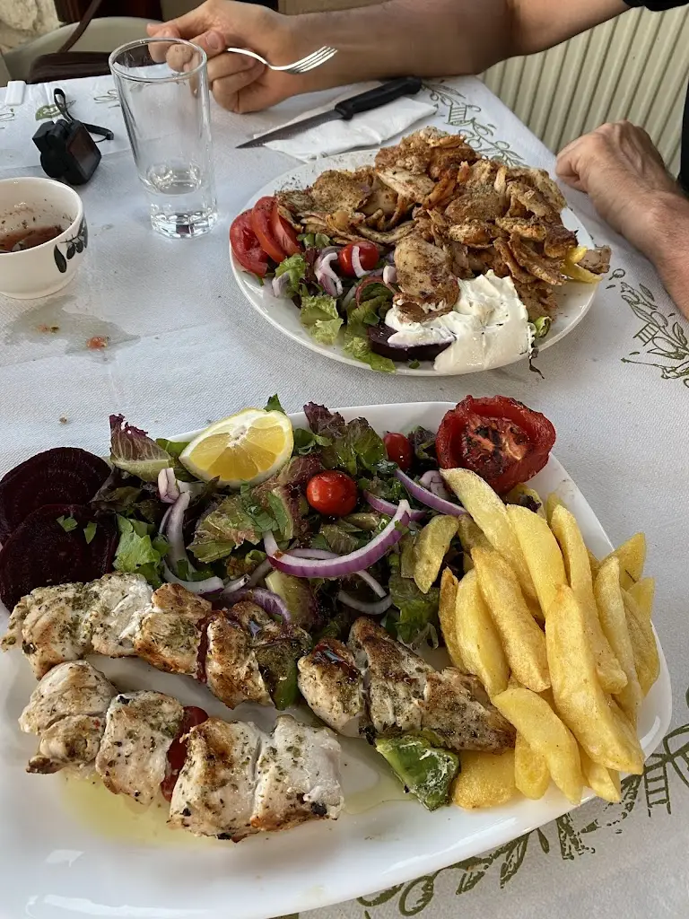 Arhontiko_Geráni_slider_image_3