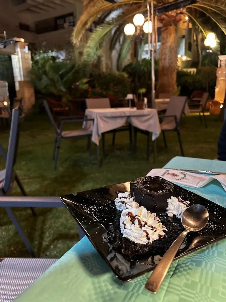 Green Garden Restaurant_Geráni_slider_image_3