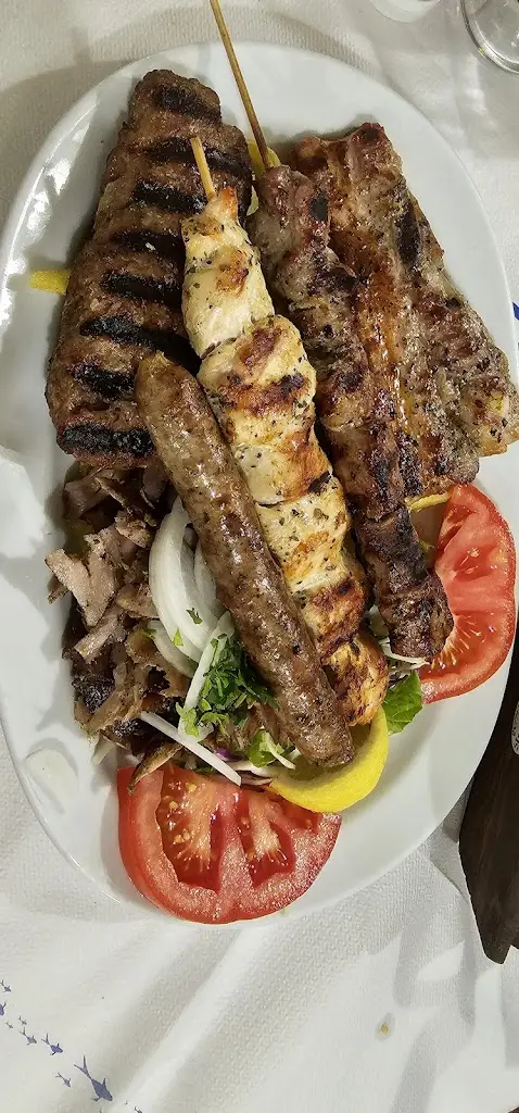 Menu_Small Paradise Grill House_Geráni_image_3