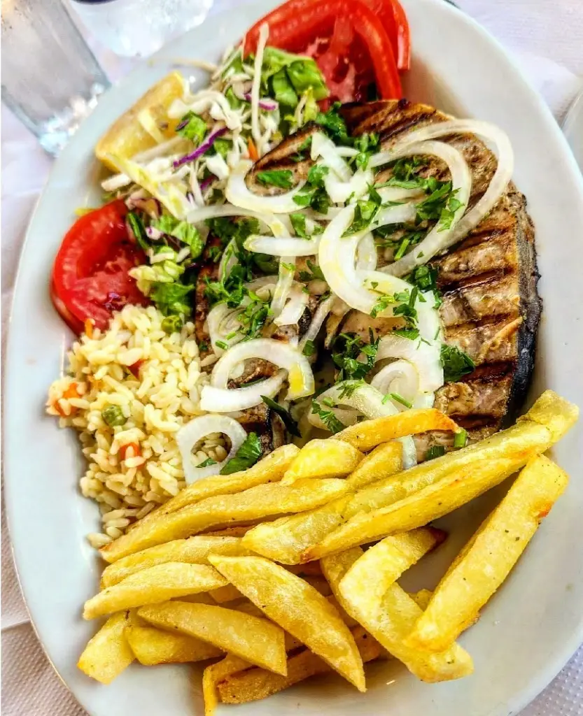 Thomas Sundgren_Small Paradise Grill House_Geráni_review