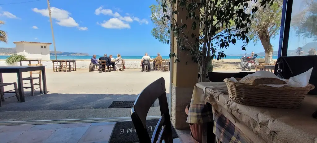 Georgiana Timofte_Κυανή Ακτή Ταβέρνα (1957) - Nικόλαος Βλαμάκης_Kalýves_review