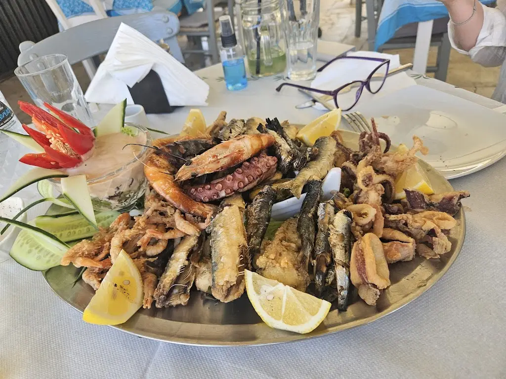 Gialós_Kalýves_slider_image_3