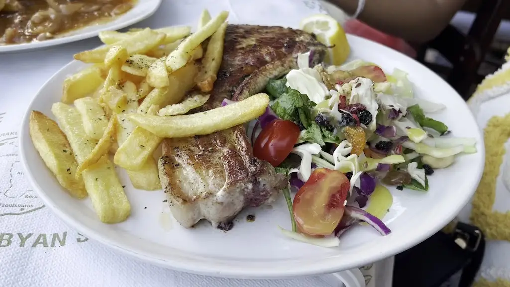 MYTHOS TAVERNA_Georgioupolis_slider_image_2