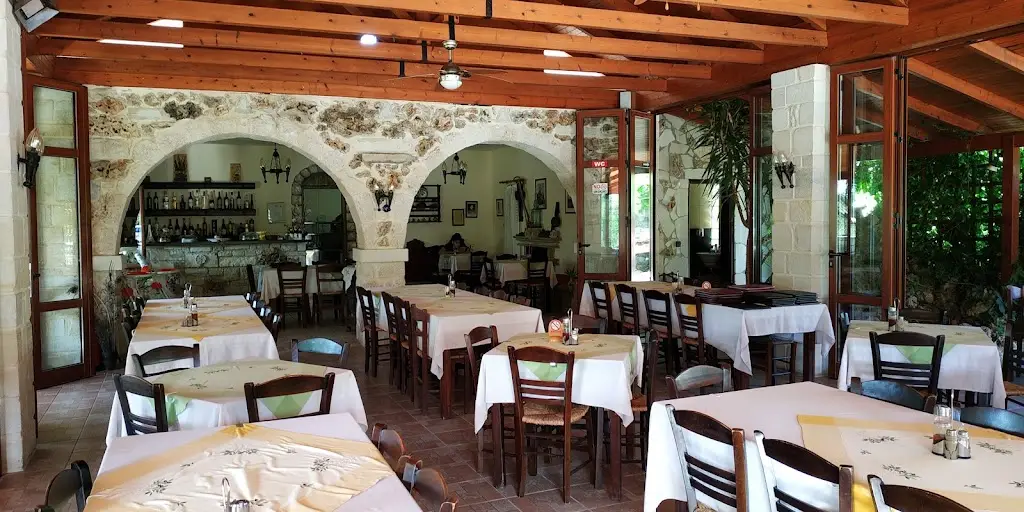 Georgia's Traditional Taverna_Georgioupolis_slider_image_1