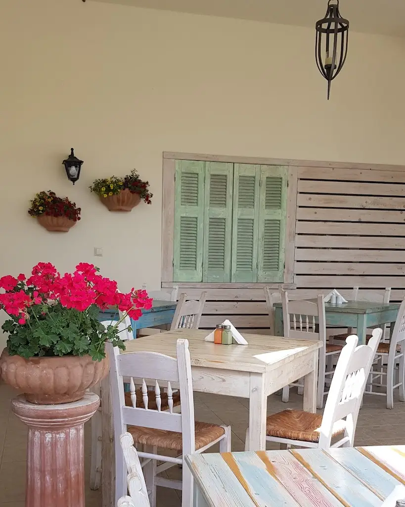 Arólithos Restaurant in Georgioupolis