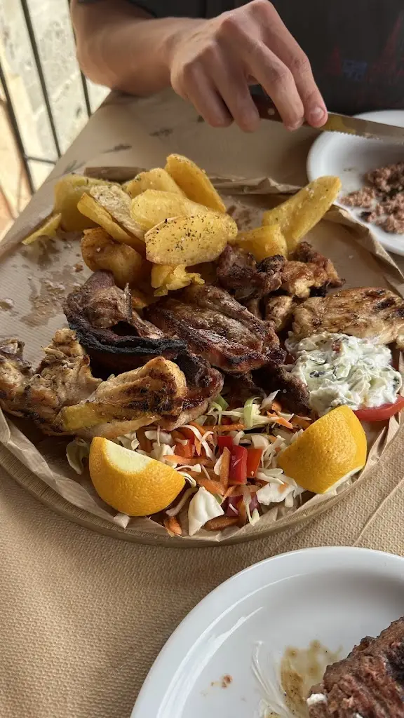 noa isaacs_Taverna Athitis_Georgioupolis_Bewertung