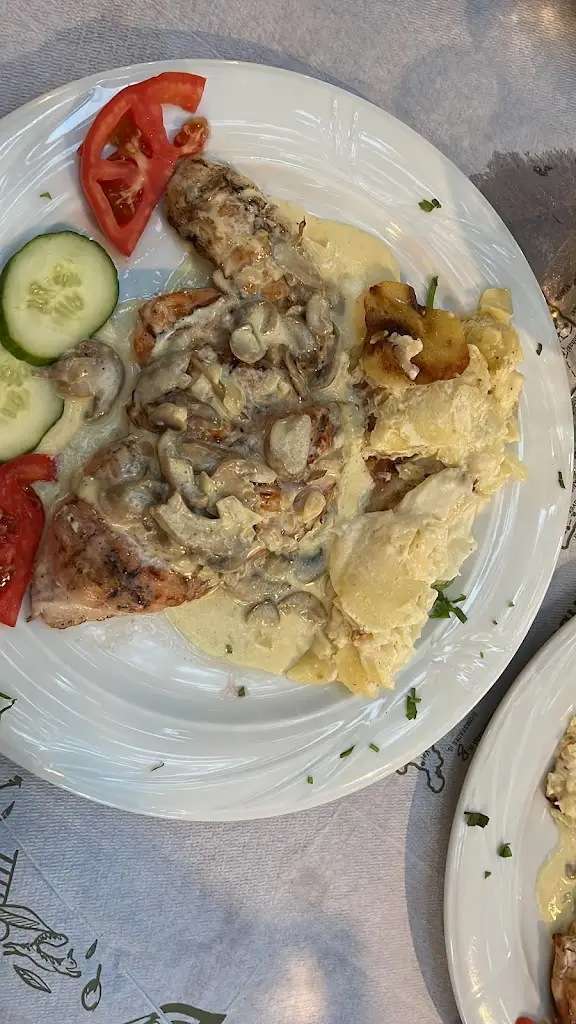 Anais Ruiz_Aposperída_Georgioupolis_review