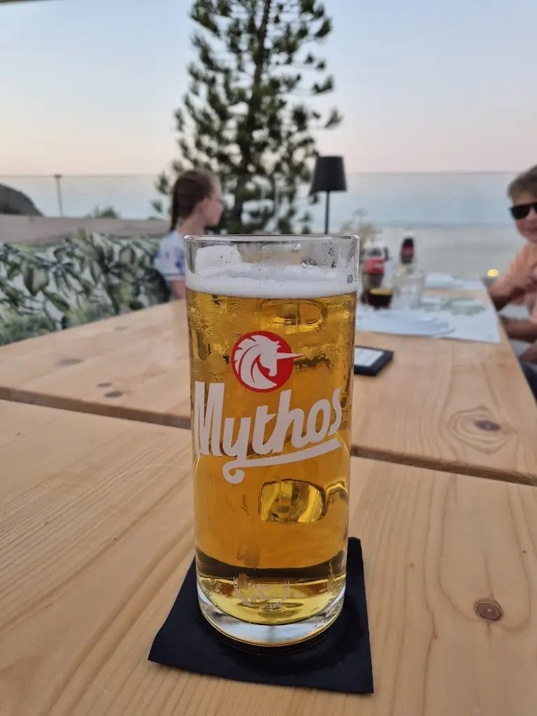 Johan Lindblom_GB Rooftop Food Lounge_Georgioupolis_review