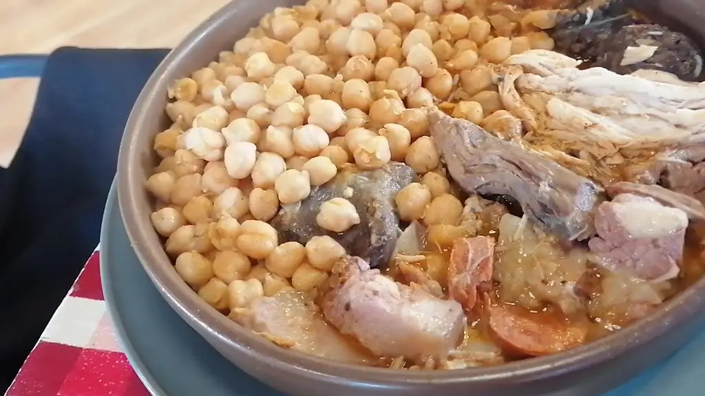 Mythos taverna_Georgioupolis_slider_image_2