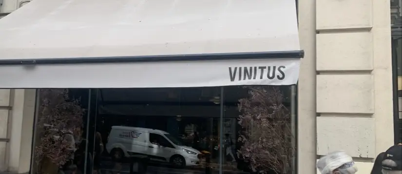 Keith Dewett_Mike's Oasis_Georgioupolis_avis