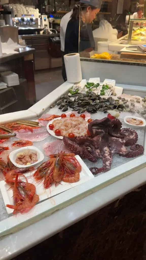 Vijay Kesavan_Mike's Oasis_Georgioupolis_avis