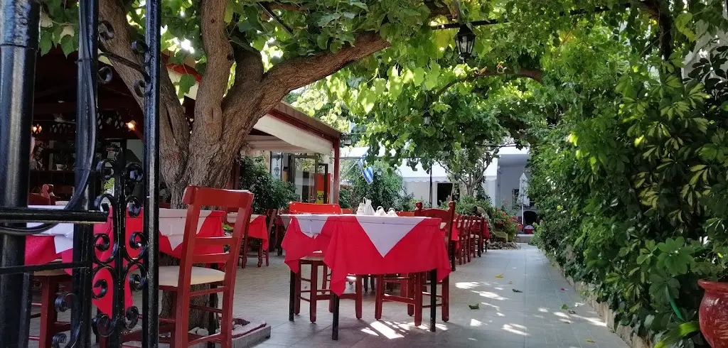 Taverna Glaros_Georgioupolis_slider_image_1