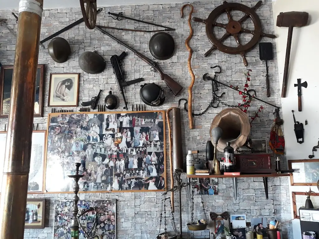 Rob Thompson_Ταβερνα Μπαμπης Κουρνας_Georgioupolis_Bewertung