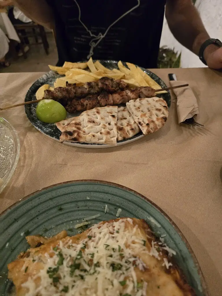 Andreea Aldea_Μπακαλόγατος_Ierápetra_review