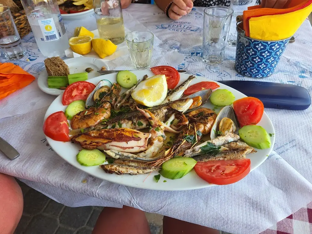 Ταβέρνα Τό Κονάκι_Ierápetra_slider_image_2