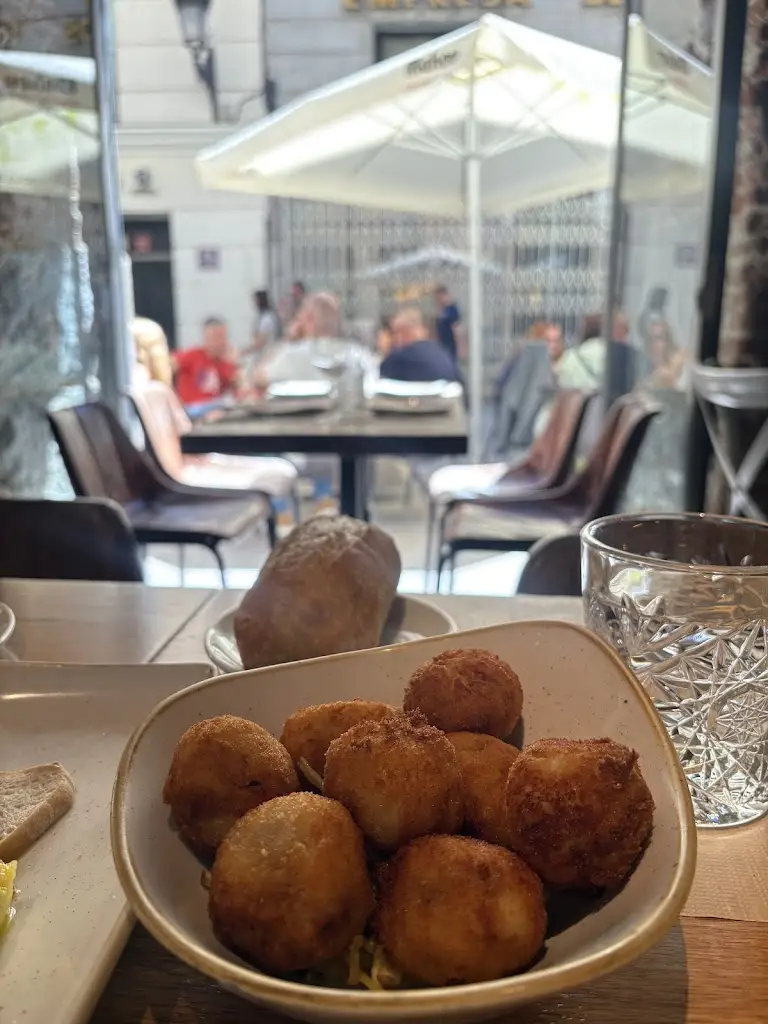 SMASHBAR Cocktails & Burgers_Gérakas_slider_image_2