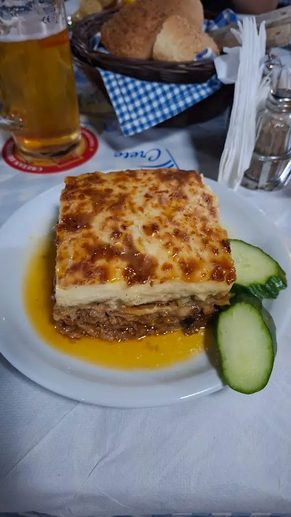 Florentina Laura Stancu_The Cellar Restaurant_Kíssamos_recensione