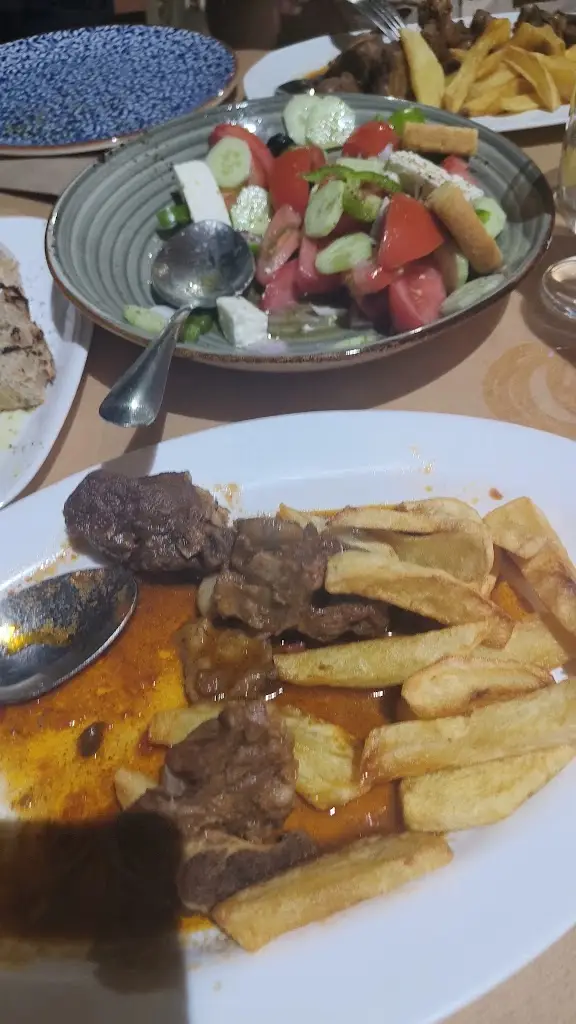 Taverna Stimadoris_Kíssamos_slider_image_2