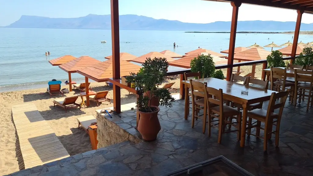 Roubini Beach | Cafe restaurant Restaurant in Kíssamos