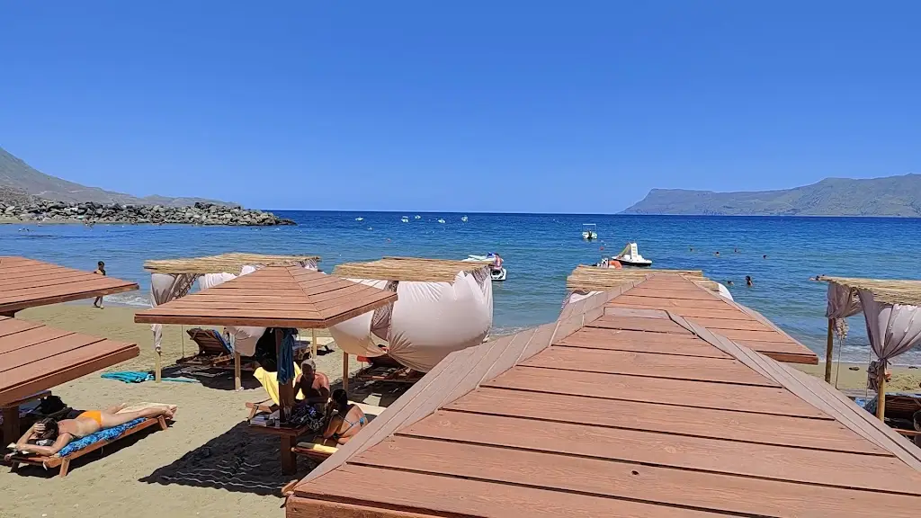 Roubini Beach | Cafe restaurant_Kíssamos_slider_image_2