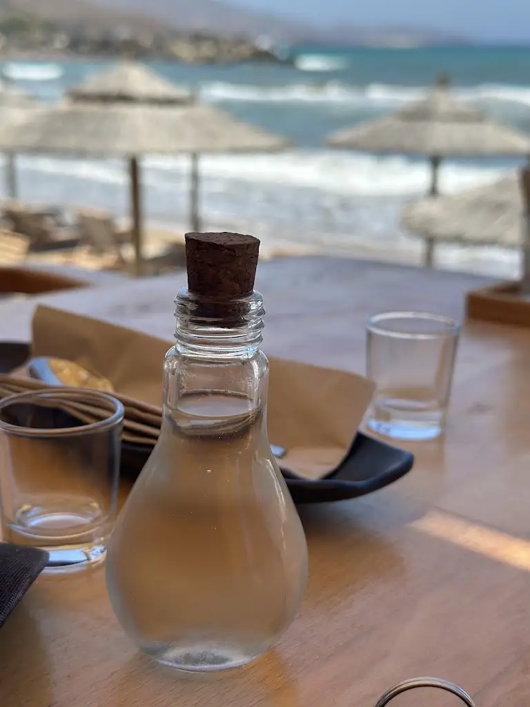 Menu_Molos Beach Restaurant Bar_Kastélli_image_6