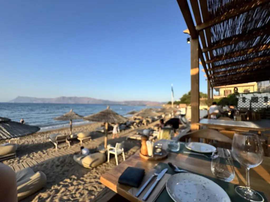luca loconte_Molos Beach Restaurant Bar_Kastélli_avis