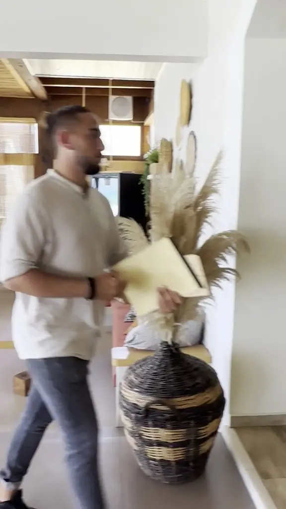 Molos Beach Restaurant Bar_Kastélli_slider_image_2