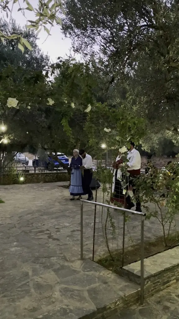 Christina Parastatidou_Taverna PARADISOS_Kritsá_Bewertung